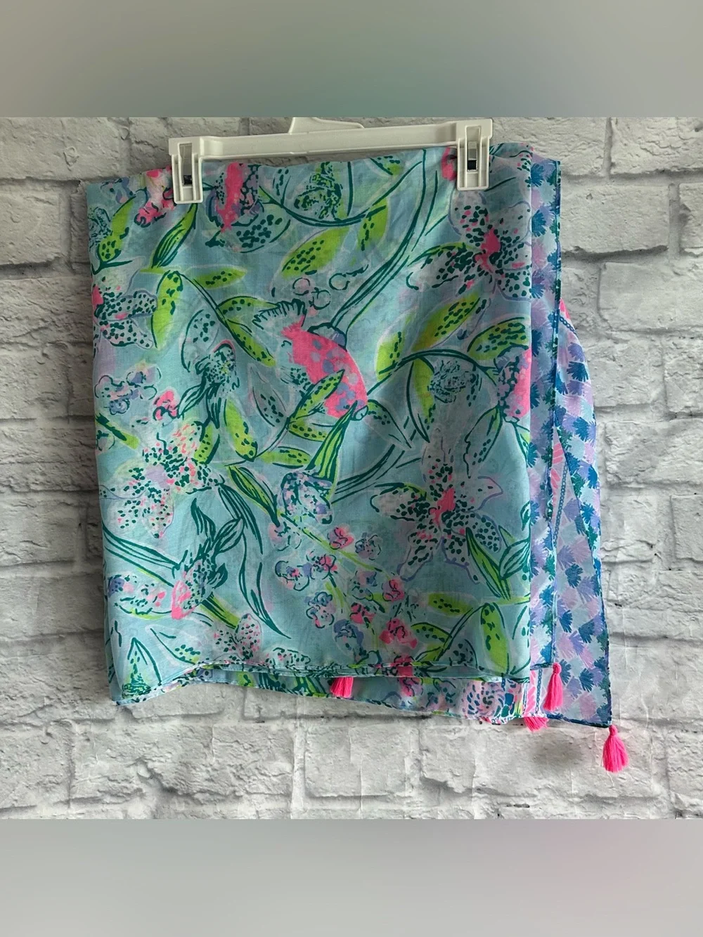 PREOWNED LILLY PULITZER SEASPRAY WRAP SCARF BALI BLUE  TASSELS
